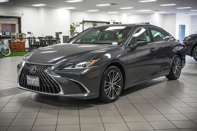 2023 Lexus ES 300h