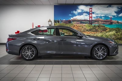 2023 Lexus ES 300h
