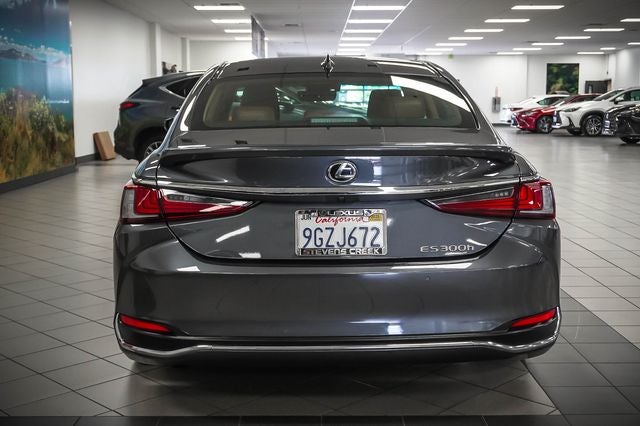 2023 Lexus ES 300h