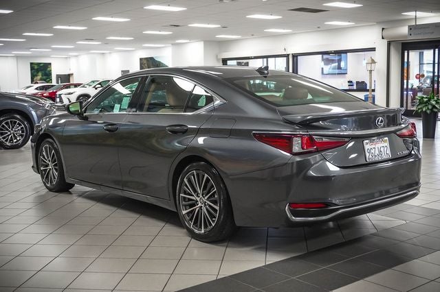 2023 Lexus ES 300h