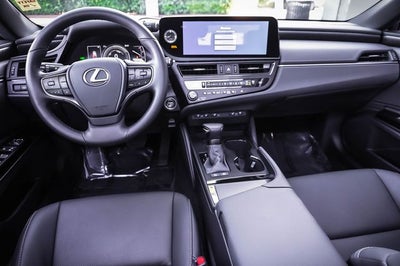 2025 Lexus ES 300h
