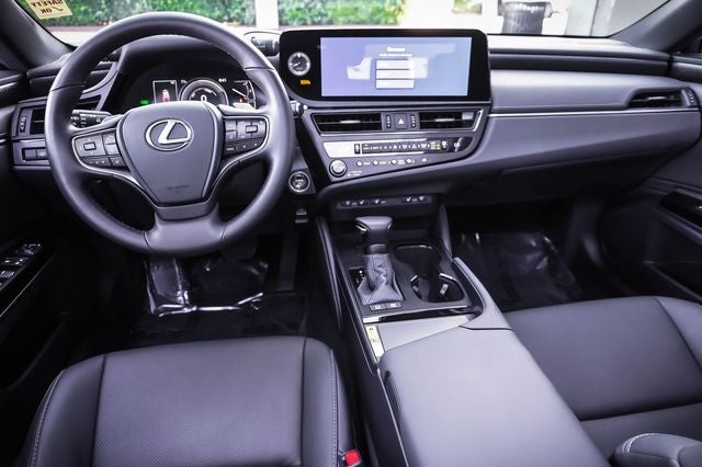 2025 Lexus ES 300h