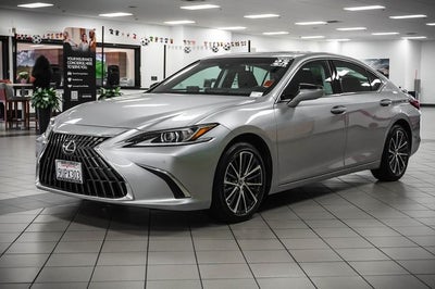 2025 Lexus ES 300h