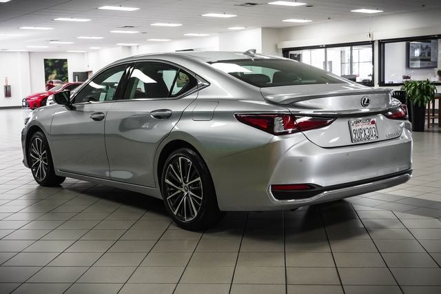 2025 Lexus ES 300h