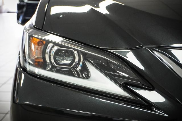 2022 Lexus ES 300h