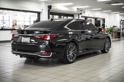 2022 Lexus ES 300h