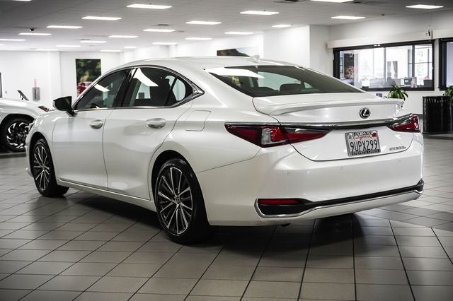 2025 Lexus ES 300h