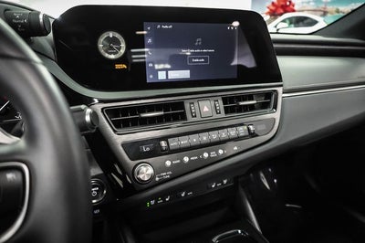 2025 Lexus ES 300h