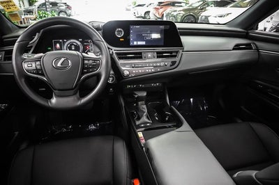 2025 Lexus ES 300h