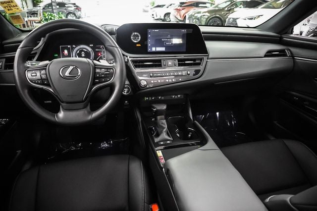 2025 Lexus ES 300h