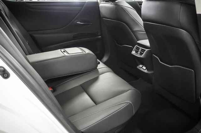 2025 Lexus ES 300h