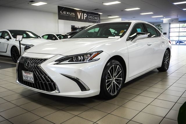 2025 Lexus ES 300h