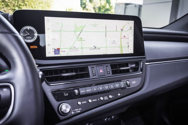 2025 Lexus ES 300h