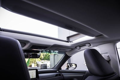 2025 Lexus ES 300h