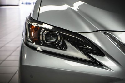 2025 Lexus ES 300h