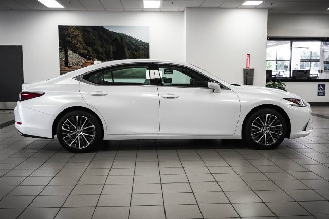 2025 Lexus ES 350