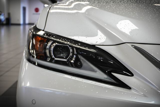 2025 Lexus ES 350