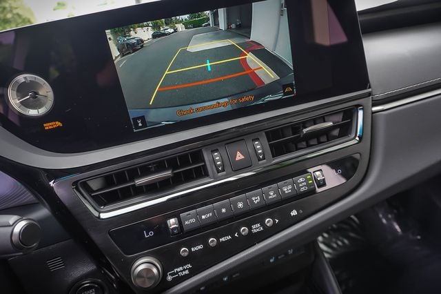 2025 Lexus ES 350