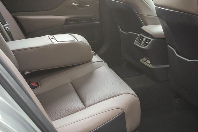 2025 Lexus ES 350