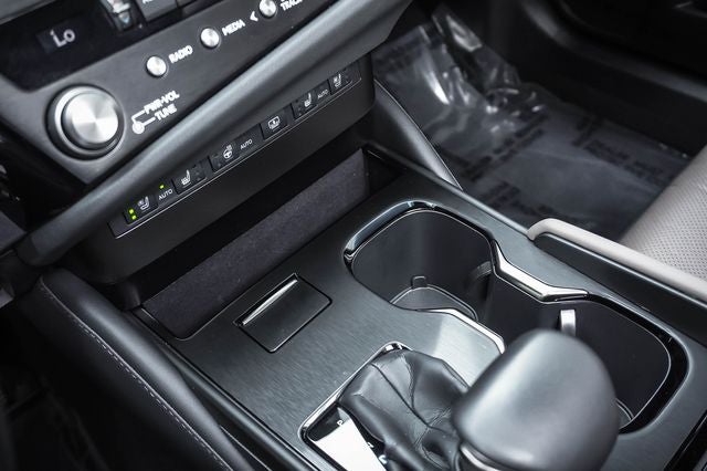 2025 Lexus ES 300h Luxury