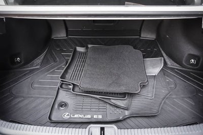 2025 Lexus ES 300h Luxury