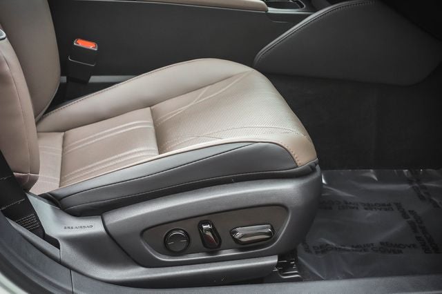 2025 Lexus ES 300h Luxury
