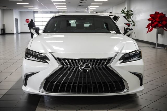 2025 Lexus ES 300h Luxury
