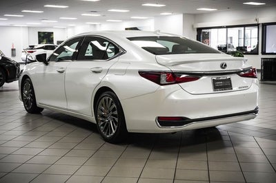2025 Lexus ES 300h Luxury
