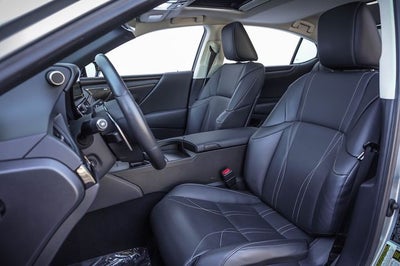 2025 Lexus ES 300h Luxury