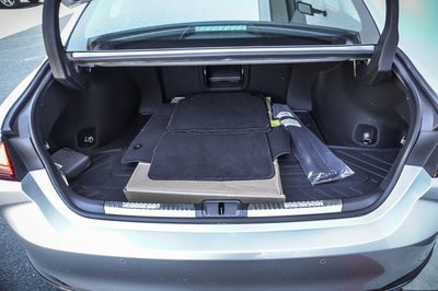 2025 Lexus ES 300h Luxury