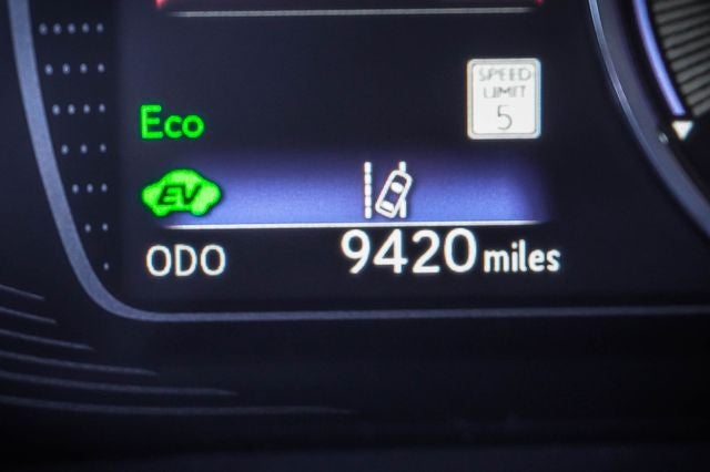 2025 Lexus ES 300h Luxury