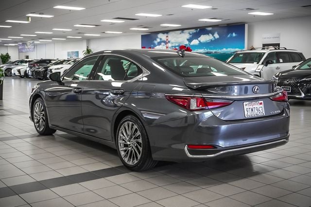 2025 Lexus ES 300h Luxury