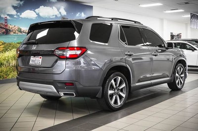 2025 Honda Pilot Touring