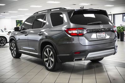 2025 Honda Pilot Touring