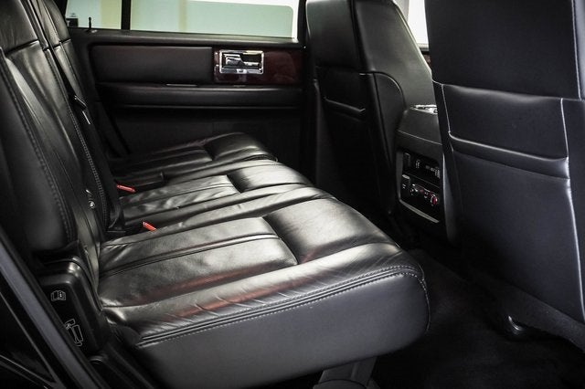 2015 Lincoln Navigator 2WD 4dr