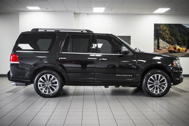 2015 Lincoln Navigator 2WD 4dr