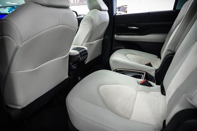 2024 Toyota Grand Highlander Hybrid MAX Platinum