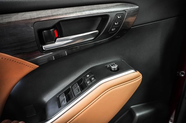 2024 Toyota Highlander Hybrid Platinum