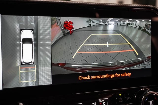 2024 Toyota Highlander Hybrid Platinum