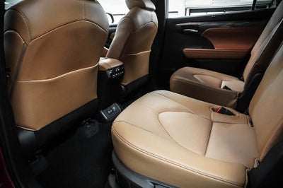 2024 Toyota Highlander Hybrid Platinum