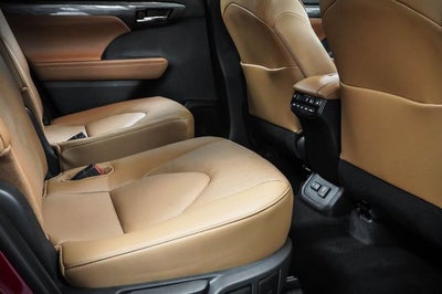 2024 Toyota Highlander Hybrid Platinum