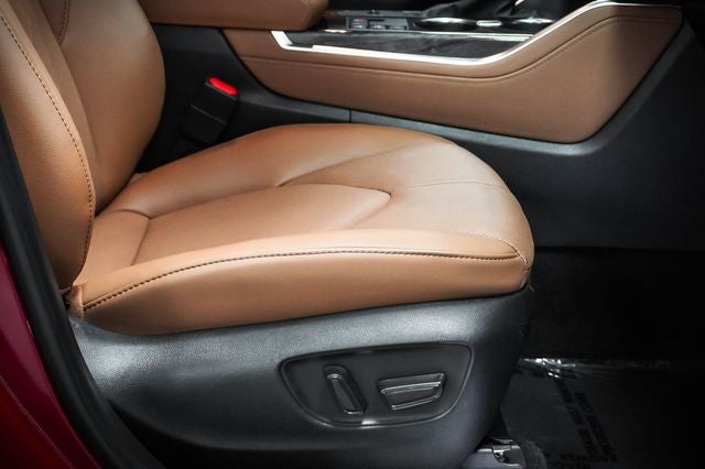 2024 Toyota Highlander Hybrid Platinum