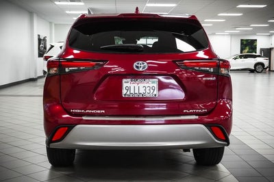 2024 Toyota Highlander Hybrid Platinum