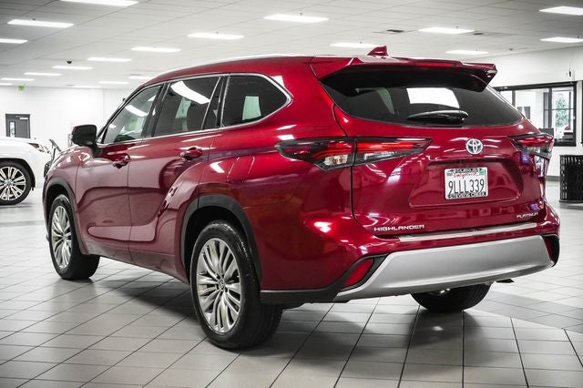 2024 Toyota Highlander Hybrid Platinum