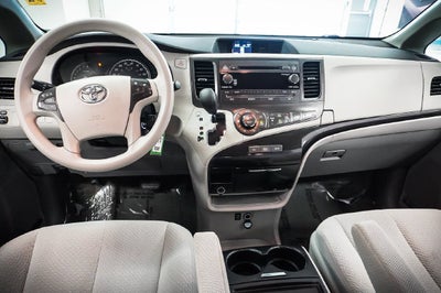 2014 Toyota Sienna LE