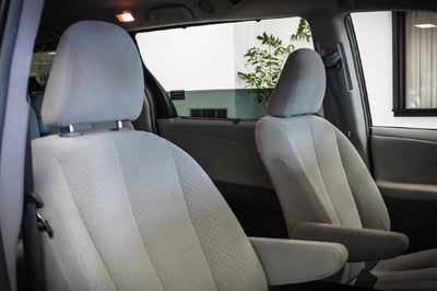 2014 Toyota Sienna LE