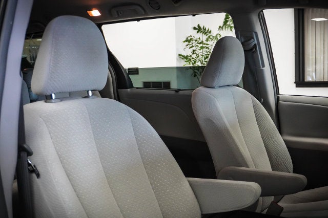 2014 Toyota Sienna LE