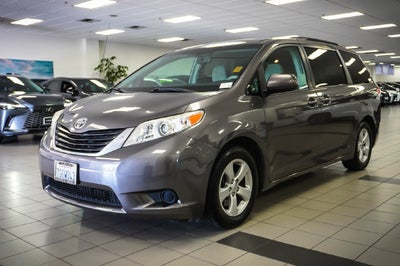 2014 Toyota Sienna LE