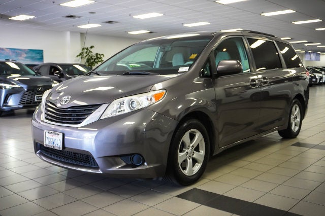 2014 Toyota Sienna LE
