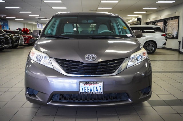 2014 Toyota Sienna LE